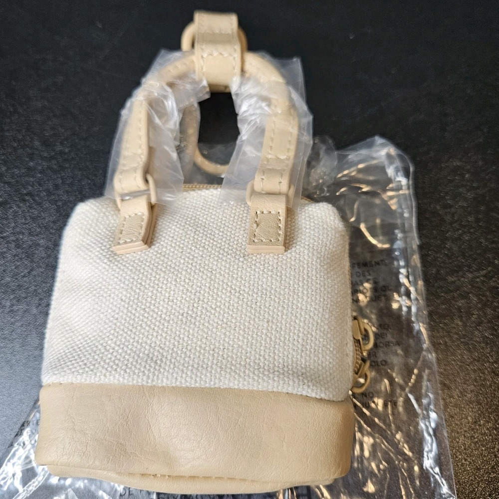 Beis Micro Weekender Bag Charm Keychain - Picture 3 of 7